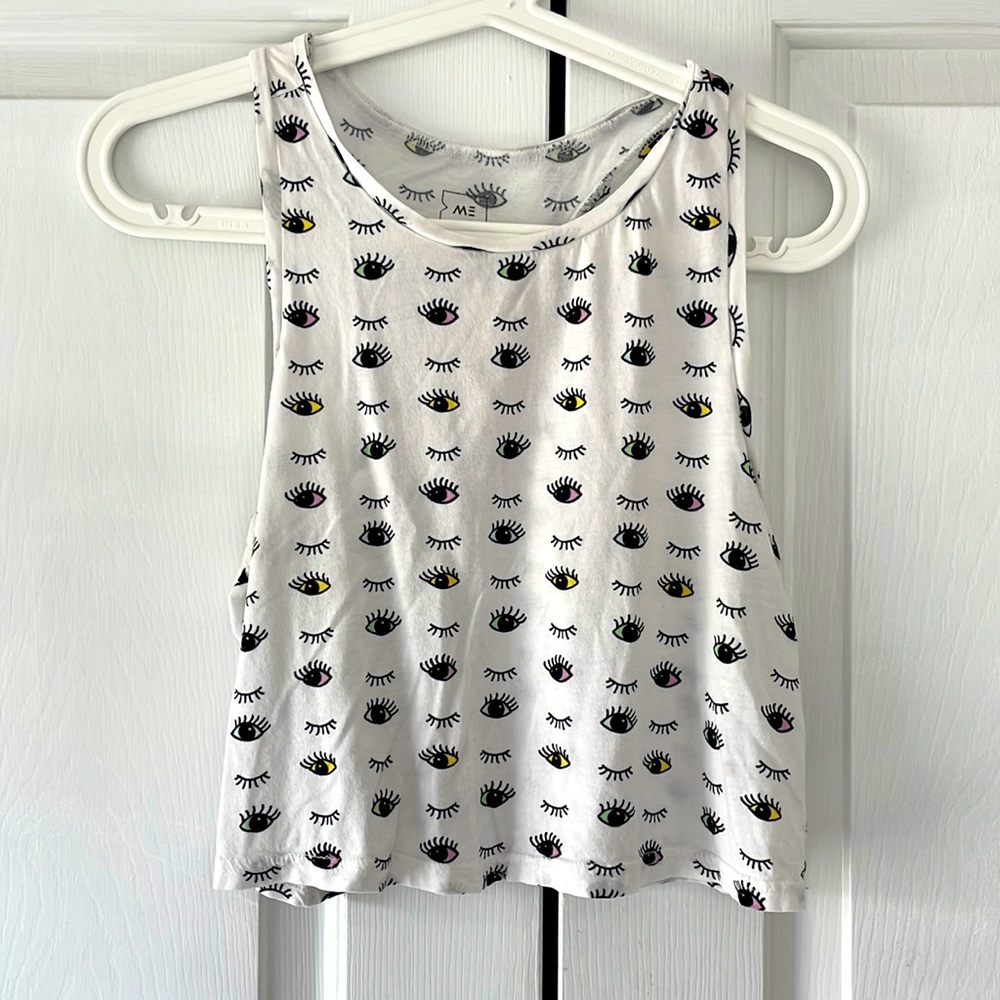 Cropped graphic muscle tank
